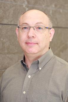 Photograph of Yigal Lilach